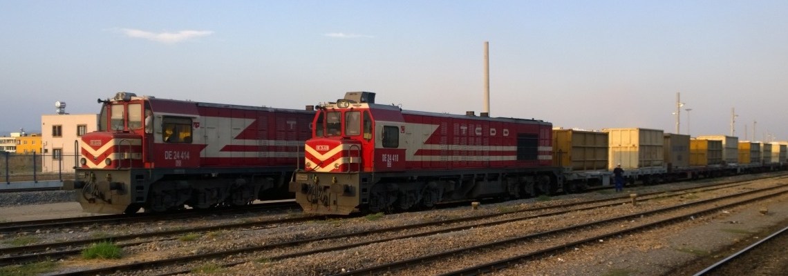 266 - Freight trains - Jeff