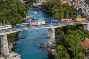 556 - Intermodal train - Hupac