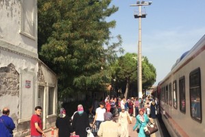 740 - Tren yolcuları - Onur