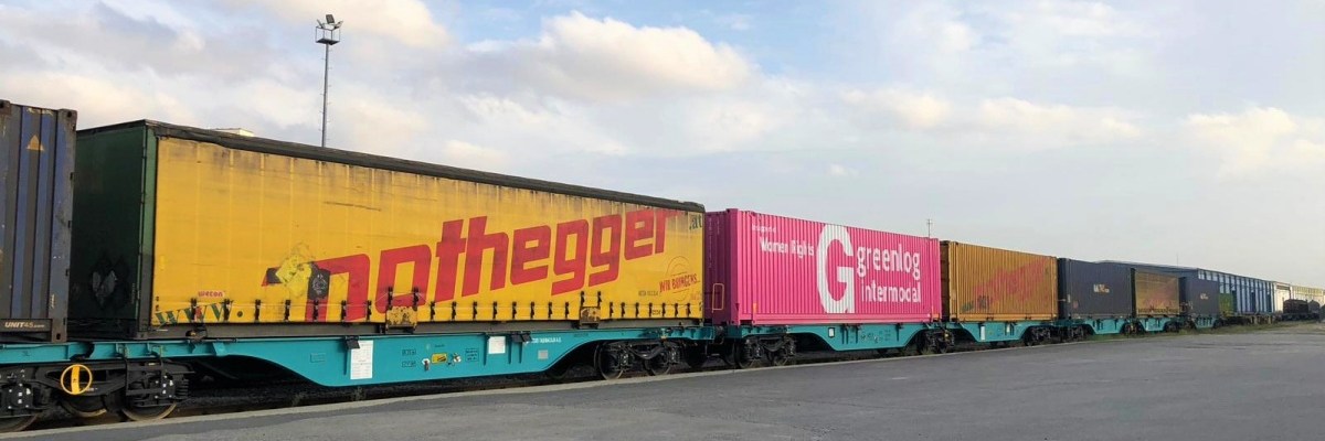 1005 - Container train - Contact