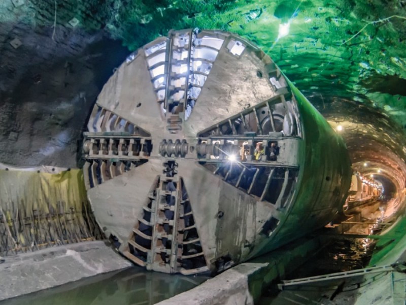 Mecidiyekoy Mahmutbey metro at a glance